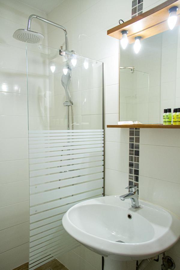 Hotel Rodon Paralia Katerinis Ngoại thất bức ảnh